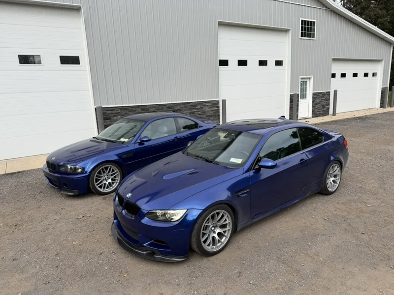 BMW M3 E92 & E46: Twinning Blue M3s